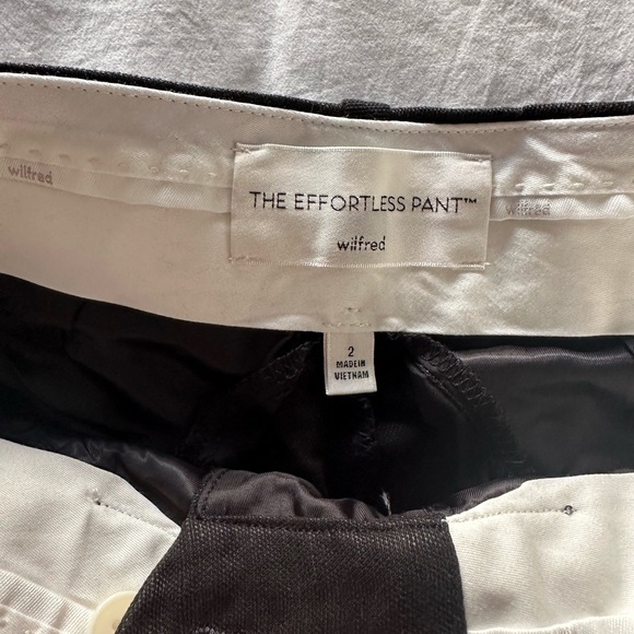 Effortless Linen Pant - Picture 4 of 4